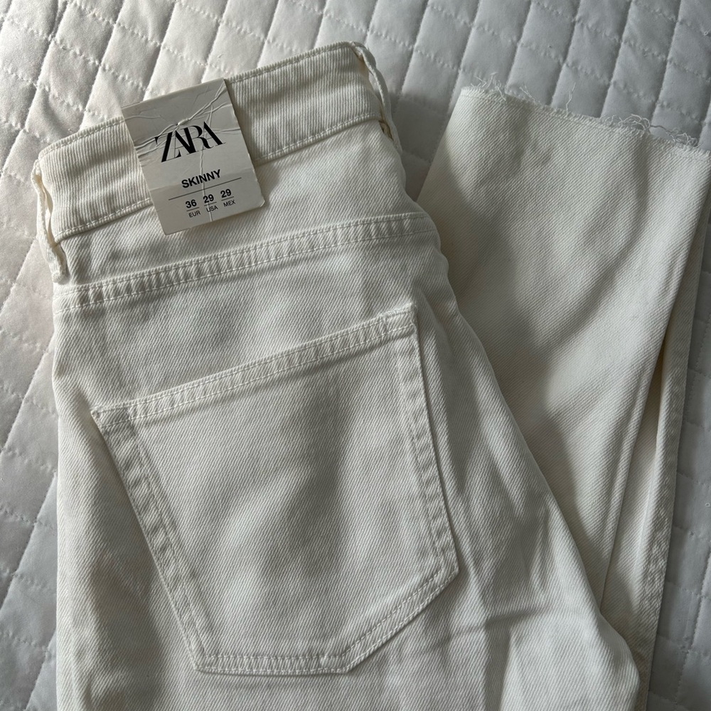 Zara Women's Cream Skinny Jeans